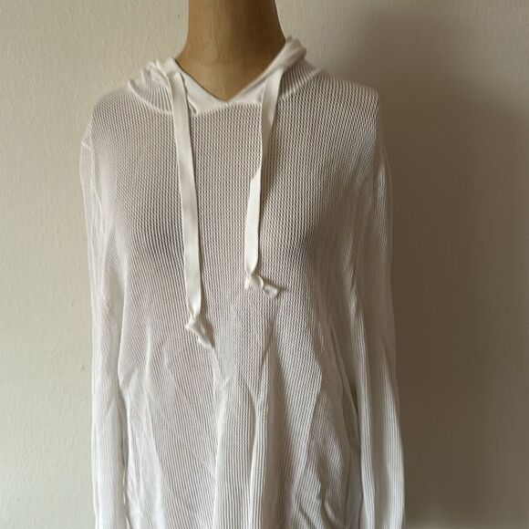 Sen sz 3 or Large white mesh pullover hooded with cinch ties great condition. - Picture 6 of 8